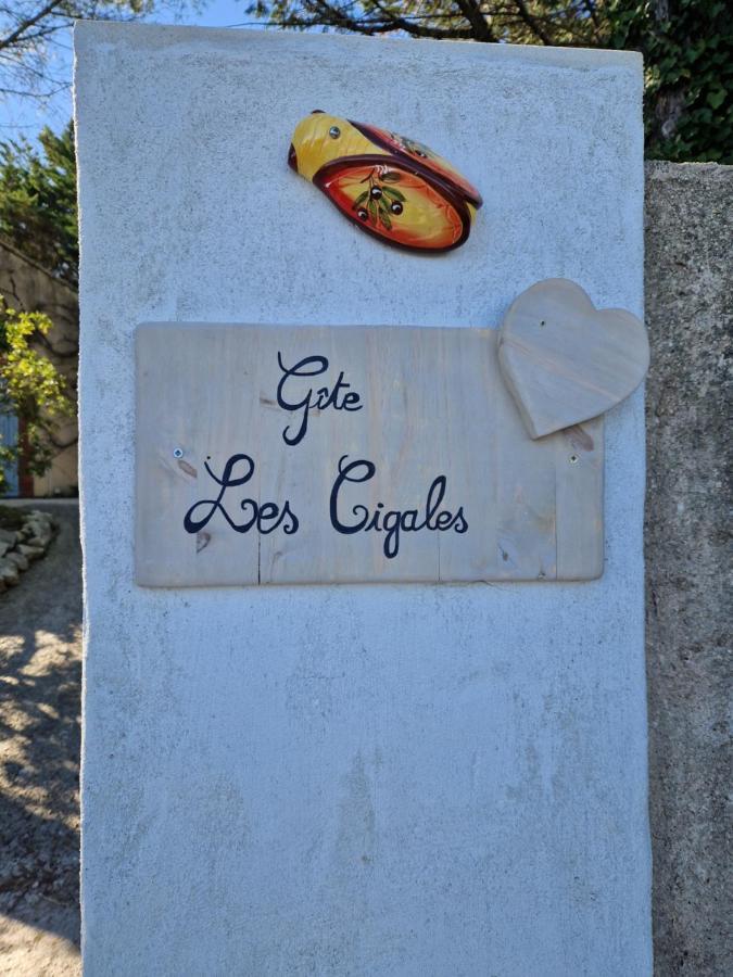 Gite Les Cigales Рошфор-дю-Гар Экстерьер фото